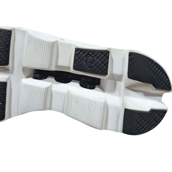 ON RUNNING Cloudmonster Running Shoes Size 9.5 - Picture 12 of 13